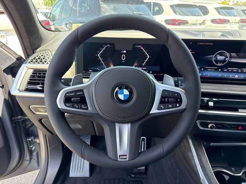 New 2027 BMW X7 xDrive40iImage 21