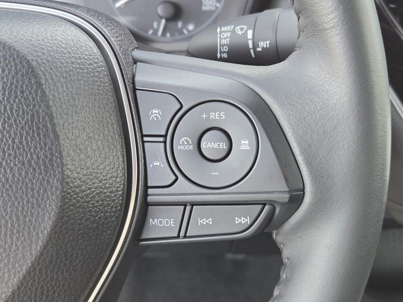 Used 2025 Toyota Corolla SE CVT (Natl)