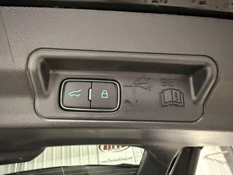 Used 2025 Ford Explorer ST-LineImage 7