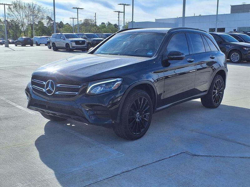 Used 2019 Mercedes-Benz GLC 300Image 2