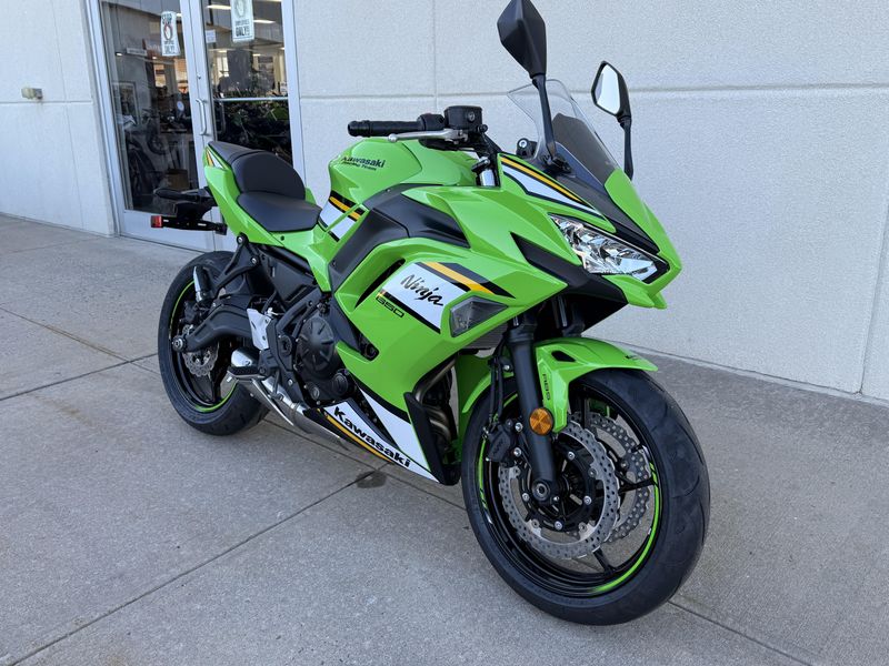 2025 Kawasaki NINJA 650 KRT Edition ABSImage 7