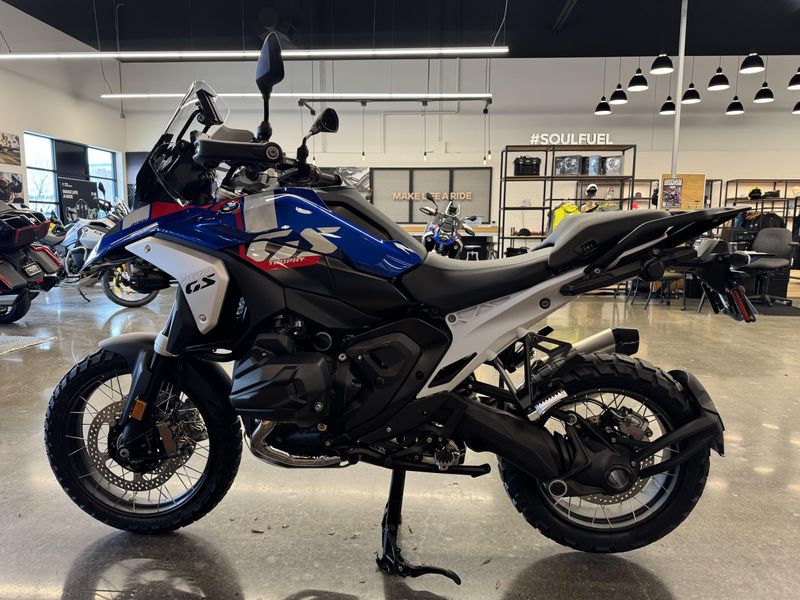 2025 BMW R 1300 GS - TROPHY - RACING BLUE METALLIC 