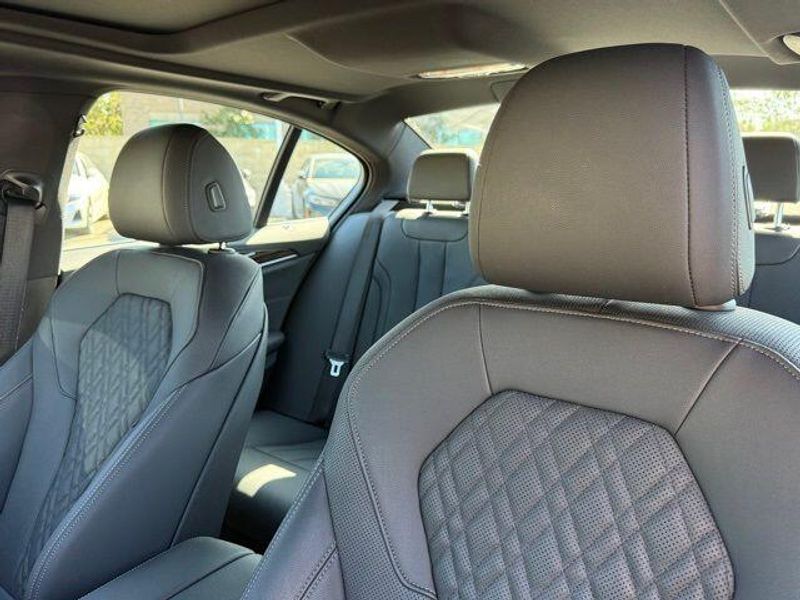 Used 2023 BMW 5 Series 530e iPerformanceImage 21