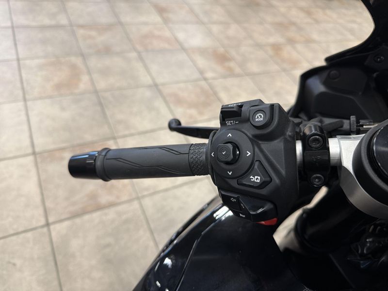 Used 2026 Yamaha YZF-R7 CA Image 22