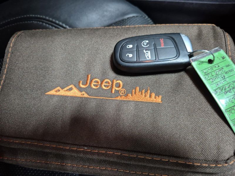 2019 Jeep Cherokee LimitedImage 12