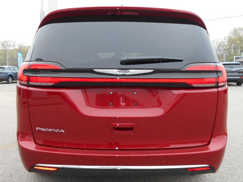 2025 Chrysler Pacifica SelectImage 41