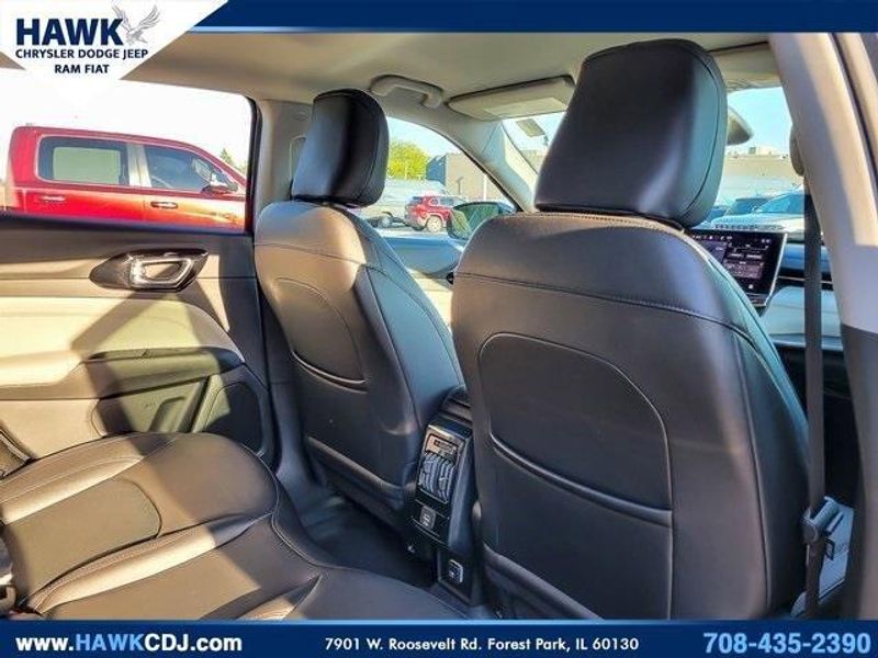 2022 Jeep Compass Limited photo 24