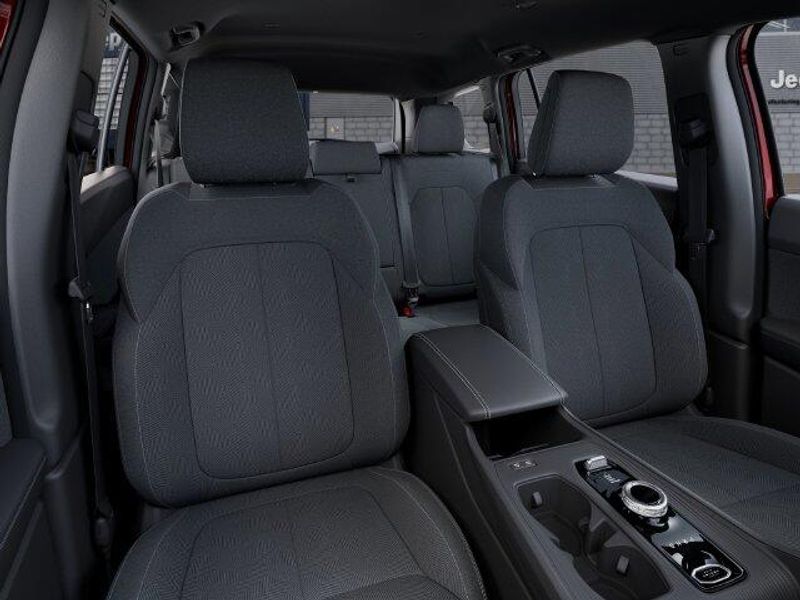 New 2026 Jeep Cherokee Laredo 4x4Image 16