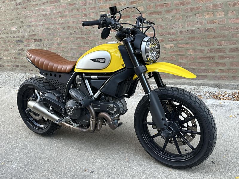 2016 Ducati Scrambler 800 Icon  Image 3