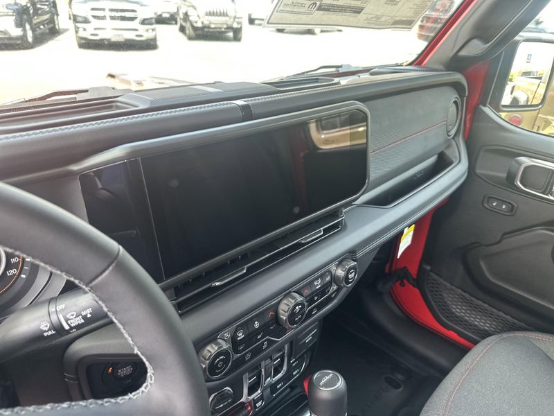 New 2025 Jeep Gladiator Rubicon 4x4Image 28