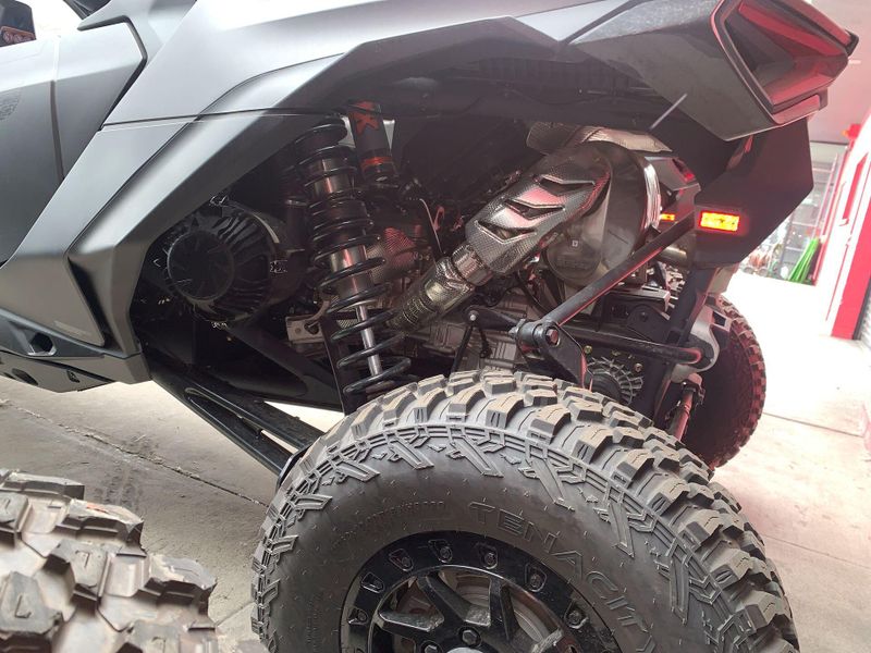 New 2025 Can-Am MAVERICK R MAX X RS 999T DCT Image 18