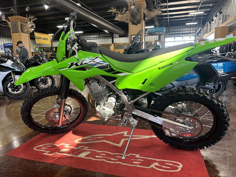 2025 Kawasaki KLX 230R LIME GREENImage 5