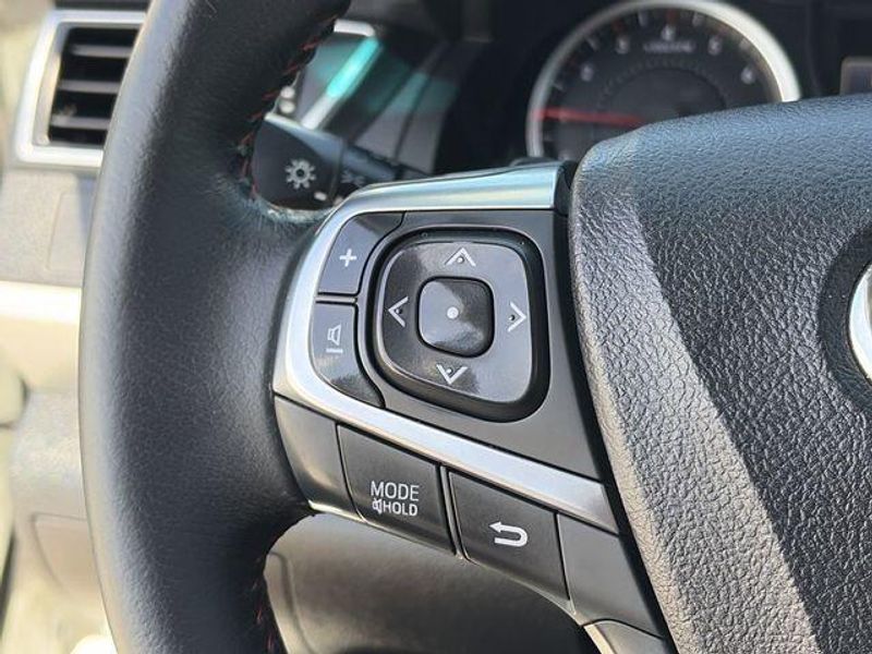 Used 2017 Toyota Camry XLEImage 22