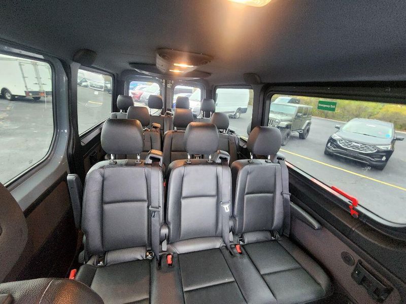 2020 Freightliner Sprinter 2500 Standard Roof V6Image 37