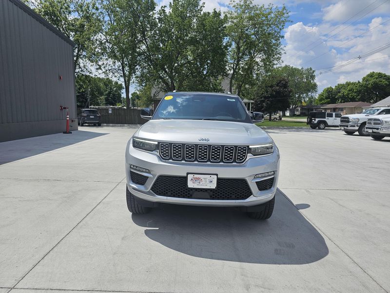 2023 Jeep Grand Cherokee Summit Reserve 4xeImage 3