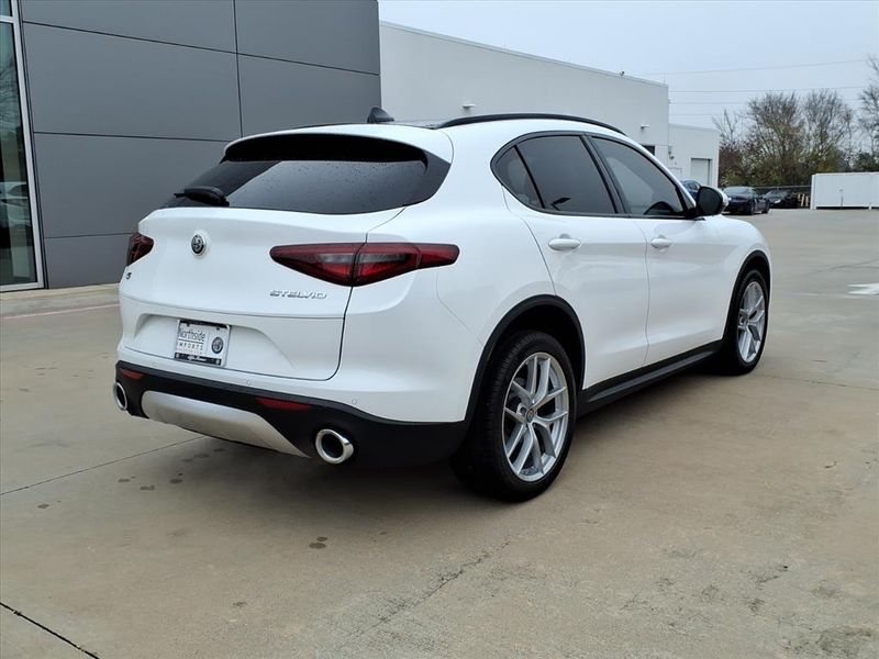 Used 2019 Alfa Romeo Stelvio Ti SportImage 7