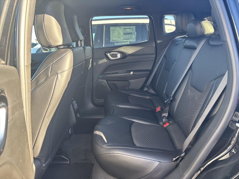 New 2026 Jeep Compass Latitude Altitude 4x4Image 16