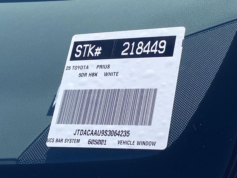 New 2025 Toyota Prius XLEImage 19