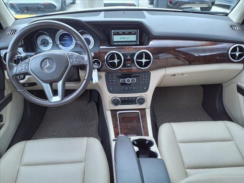 2015 Mercedes-Benz GLK 350Image 4