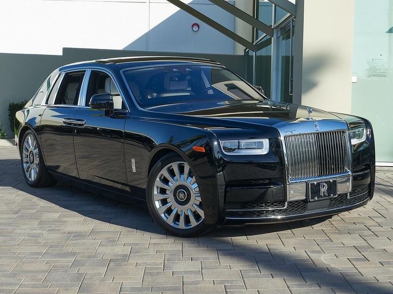 Used 2021 Rolls-Royce Phantom Image 5