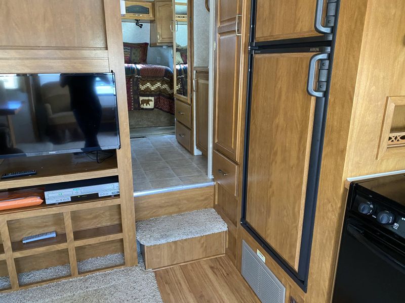 Used 2004 FLEETWOOD PROWLER REGAL 285RLS AX6 Image 21