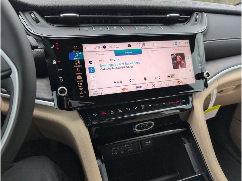 New 2026 Jeep Grand Cherokee Limited 4x2Image 13