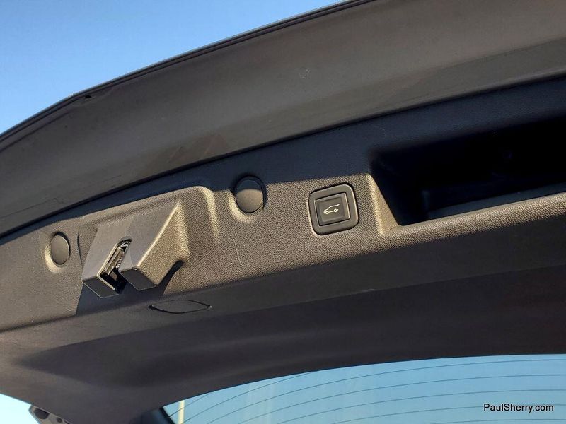 2023 Chevrolet Equinox LT photo 9