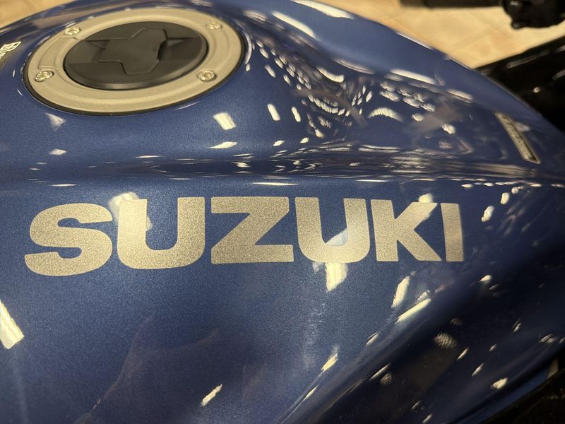 New 2027 Suzuki Hayabusa Image 26