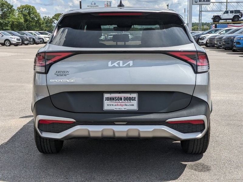 2023 Kia Sportage LXImage 4