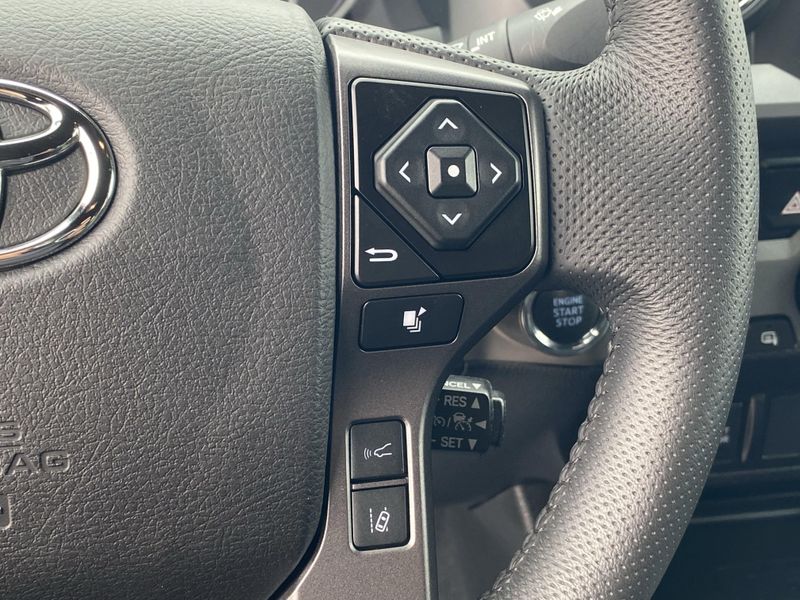 Used 2022 Toyota Tacoma TRD SportImage 27