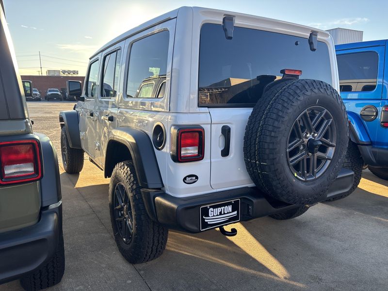 New 2026 Jeep Wrangler 4-door Sport SImage 12