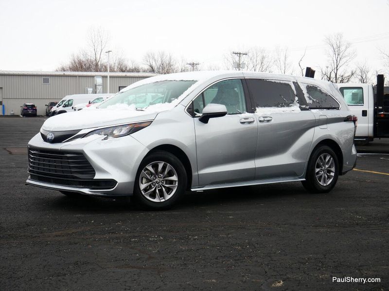 Used 2024 Toyota Sienna LE