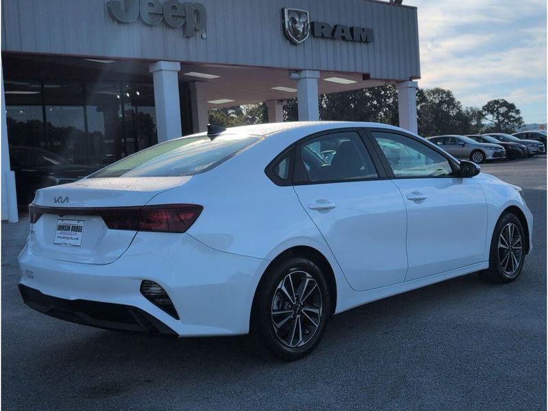 Used 2024 Kia Forte LXSImage 5