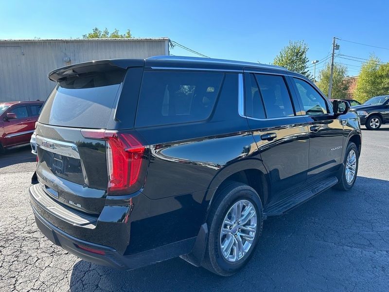 2021 GMC Yukon SLEImage 12