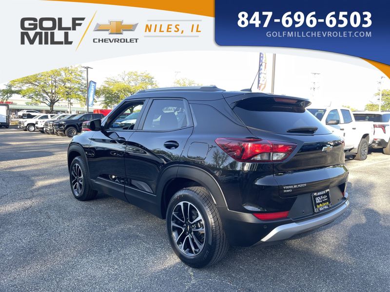 2024 Chevrolet Trailblazer LT photo 6