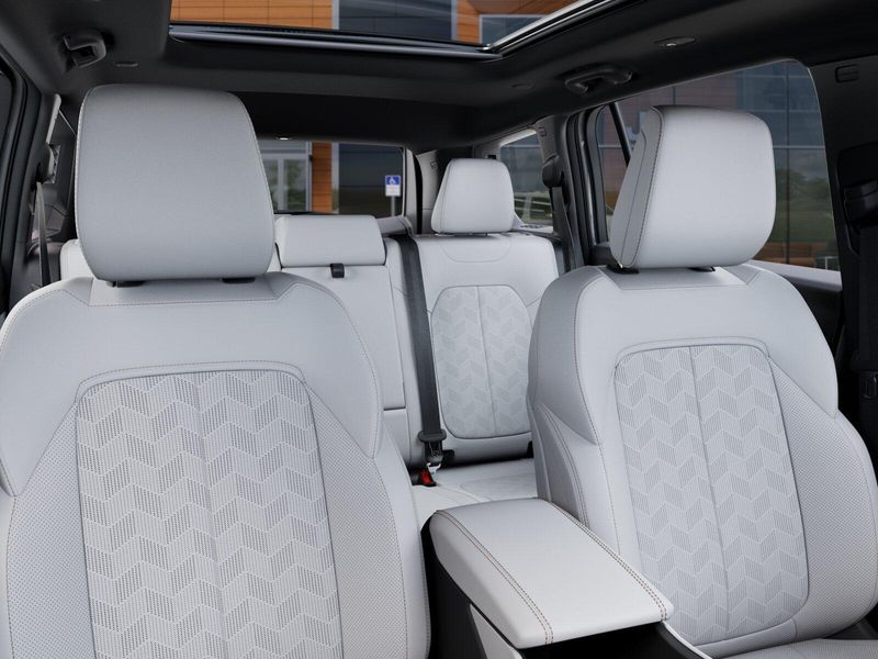 New 2026 Jeep Cherokee Overland 4x4Image 52