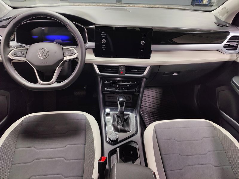 Used 2025 Volkswagen Taos SE 4-Motion AWDImage 15