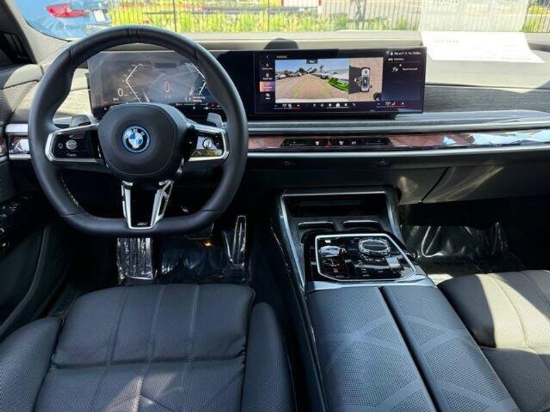 Used 2026 BMW 7 Series 750e xDriveImage 31