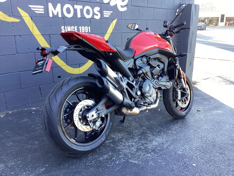 2025 Ducati MONSTER 937 