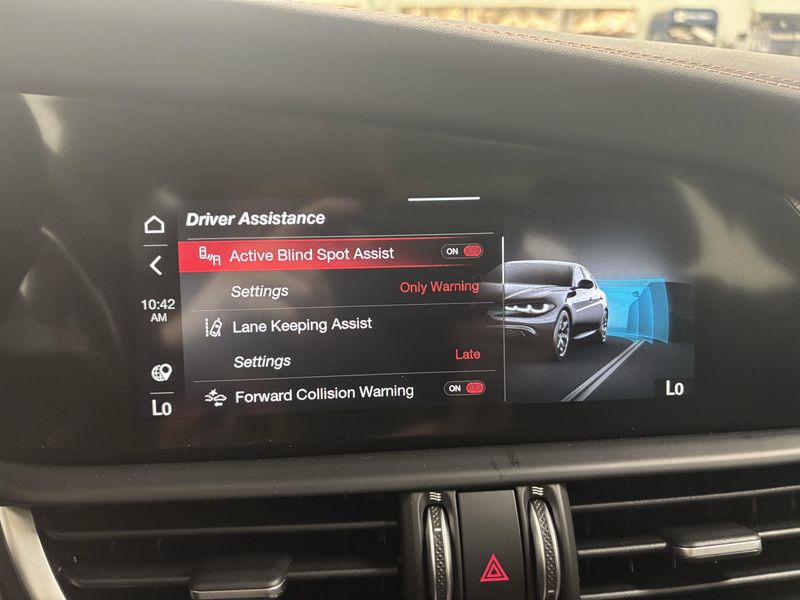 New 2025 Alfa Romeo Giulia Intensa AwdImage 19