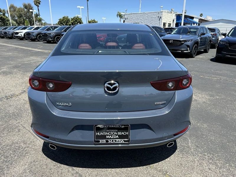 2023 Mazda Mazda3 2.5 S Carbon EditionImage 4