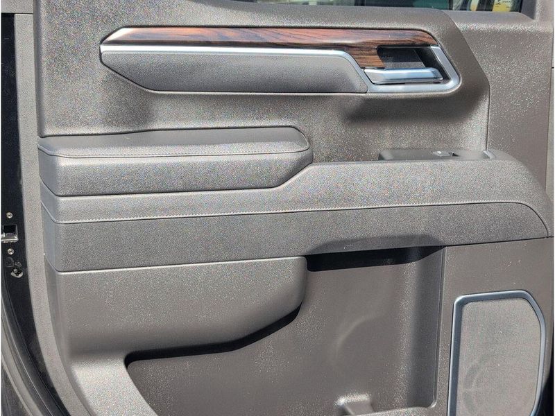 Used 2025 GMC Sierra 1500 SLTImage 33