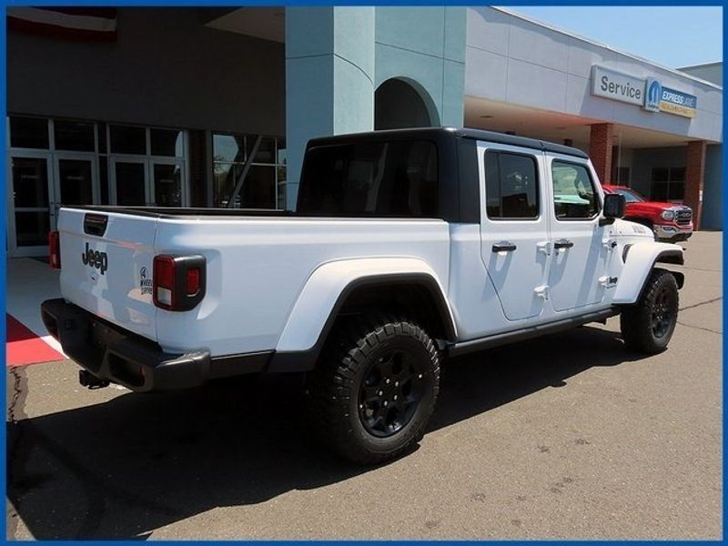 2023 Jeep Gladiator SportImage 7