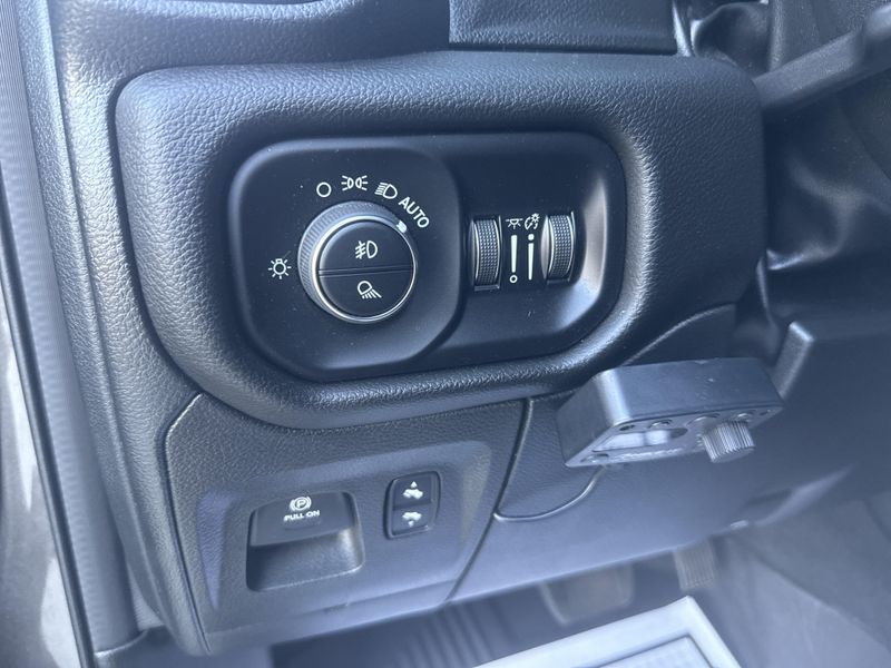 Used 2023 RAM 1500 LaramieImage 10