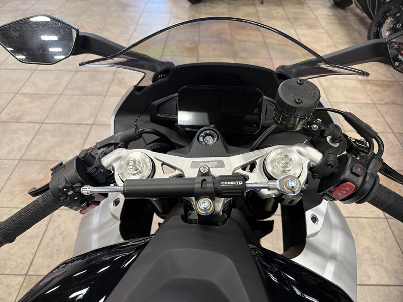 New 2026 CFMOTO 675SS Image 23