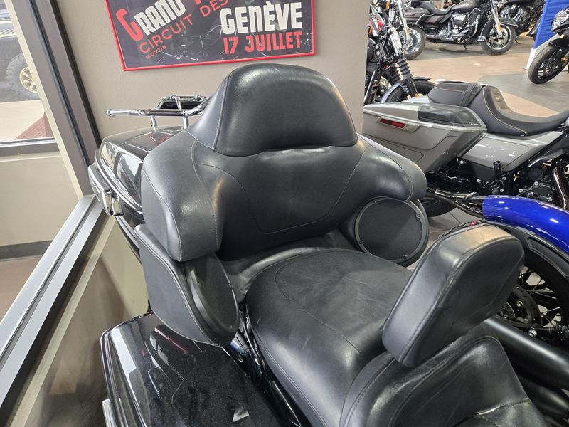 2017 Harley-Davidson ROAD GLIDE ULTRA LIMITED Image 7