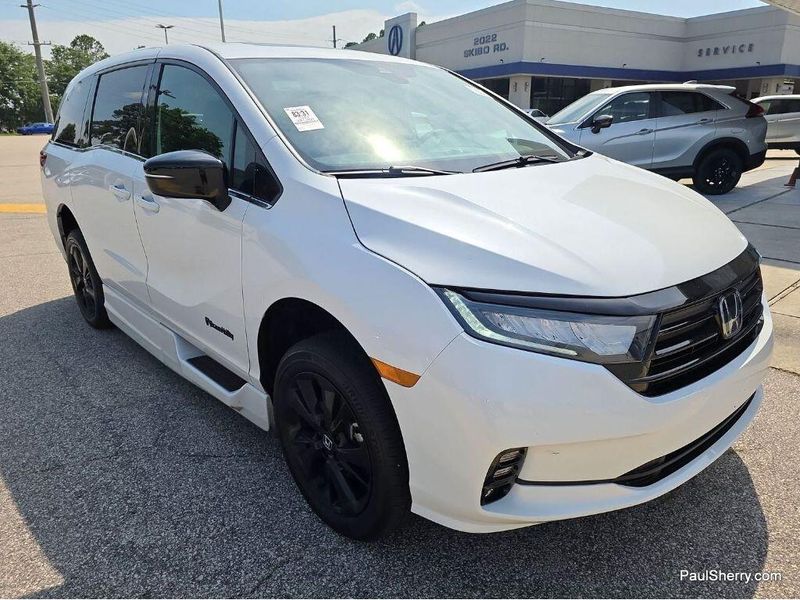 2024 Honda Odyssey SportImage 11