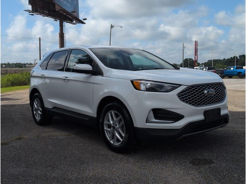 Used 2024 Ford Edge SELImage 7