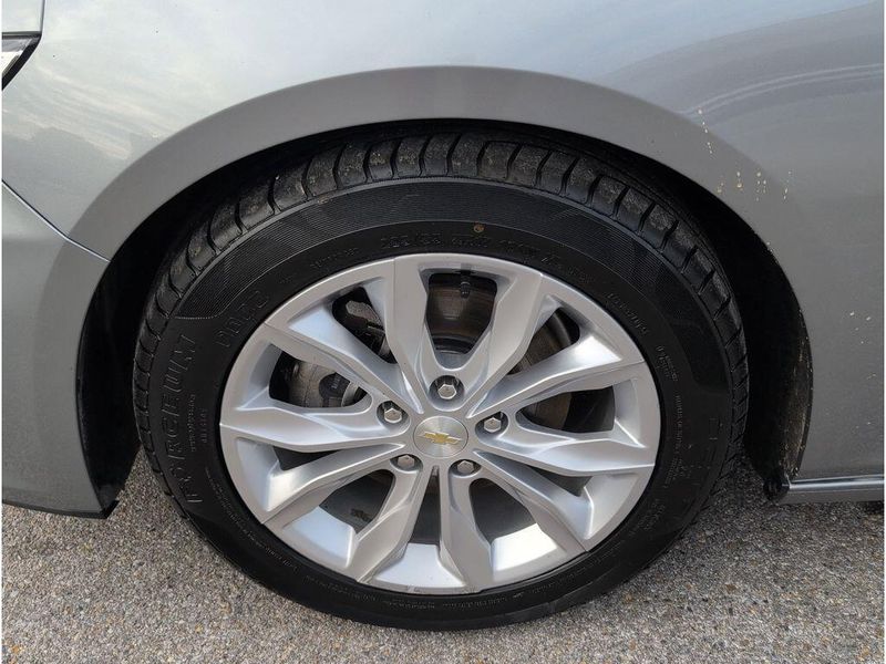 Used 2024 Chevrolet Malibu LTImage 9