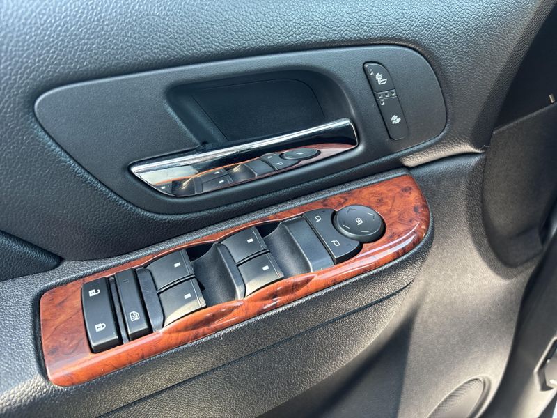 Used 2012 Chevrolet Avalanche 1500 LTImage 18